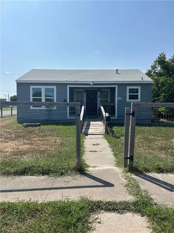 2525 Crews Street, Corpus Christi, TX 78405