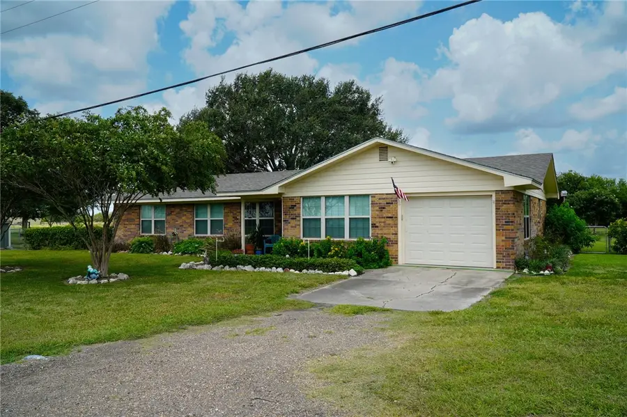 112 Oak, Beeville, TX 78102 - #2