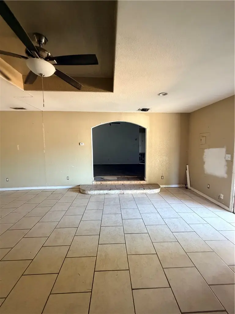 911 S Almond Street, Alice, TX 78332 - #3