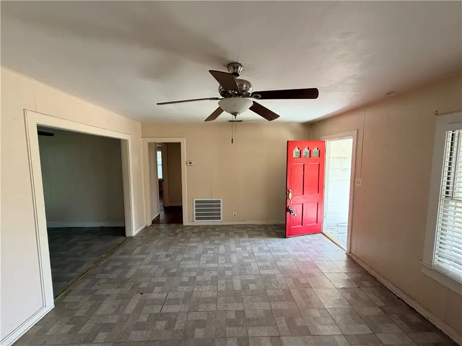 10420 Sixth Street, Pettus, TX 78146 - #3