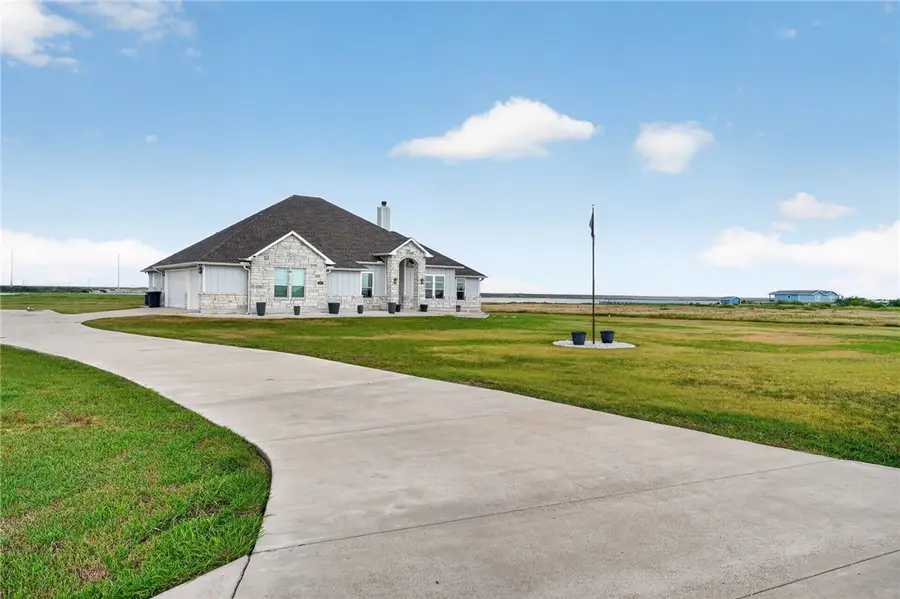 107 Sunrise Drive, Rockport, TX 78382 - #2