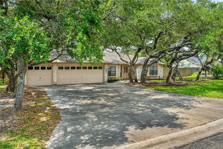 204 Highlands Drive, Rockport, TX 78382 - #2
