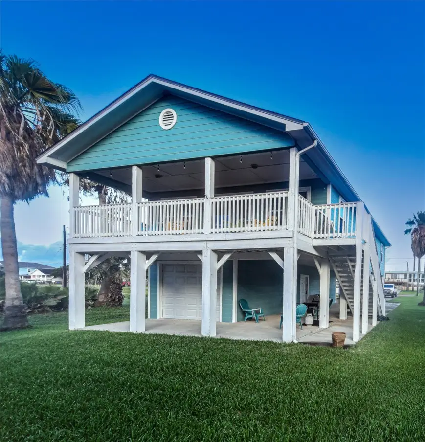 1228 S Live Oak Street, Rockport, TX 78382 - #1