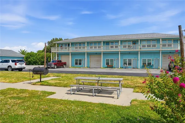 1809 Hillcrest Drive #205, Rockport, TX 78382