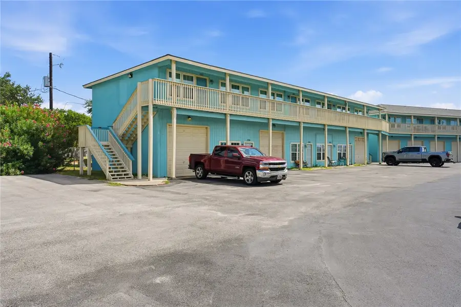 1809 Hillcrest Drive #205, Rockport, TX 78382 - #3