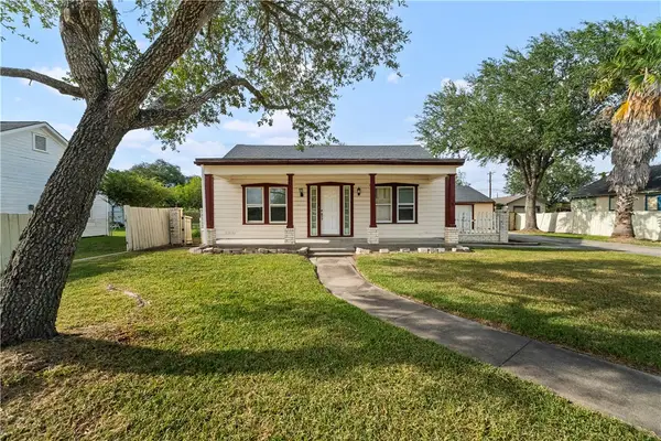 813 E Market Street, Sinton, TX 78387
