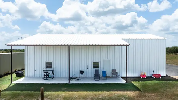 266 County Road 384, George West, TX 78022
