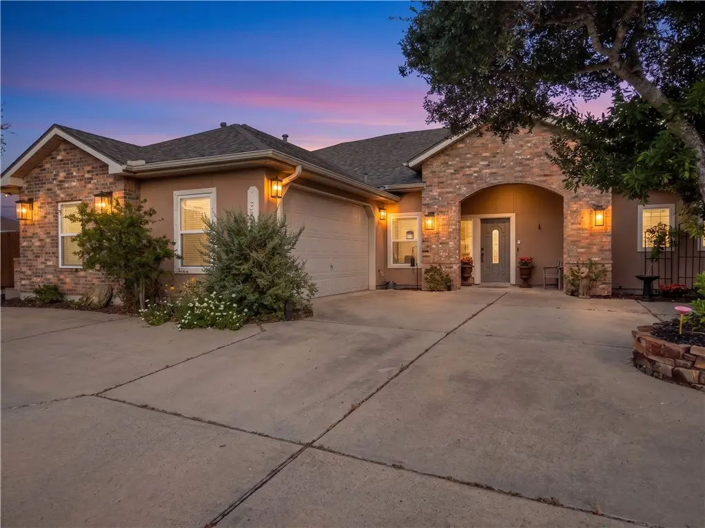 1821 Amos Court, Corpus Christi, TX 78418 - #1