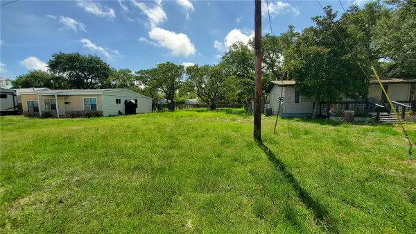 237 S 13th Street, Aransas Pass, TX 78336