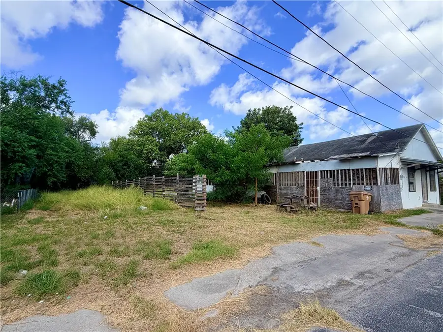 703-707 Francesca Street, Corpus Christi, TX 78405 - #3