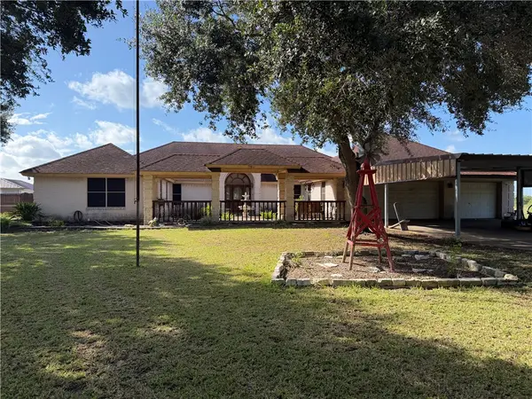 911 SW 11th Street, Premont, TX 78375