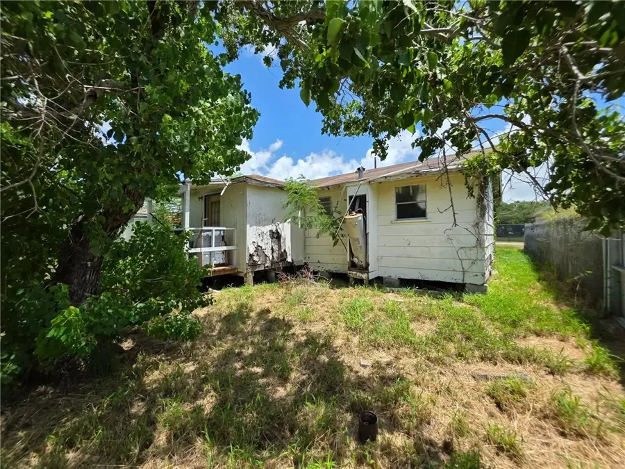 413 N 7th Street, Fulton, TX 78358 - #3