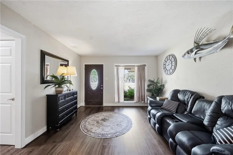 1228 Memorial Parkway, Portland, TX 78374 - #2