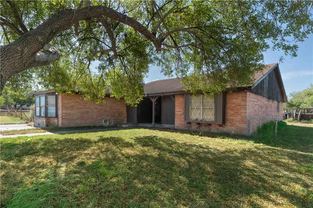 4132 Colony Drive, Robstown, TX 78380 - #1