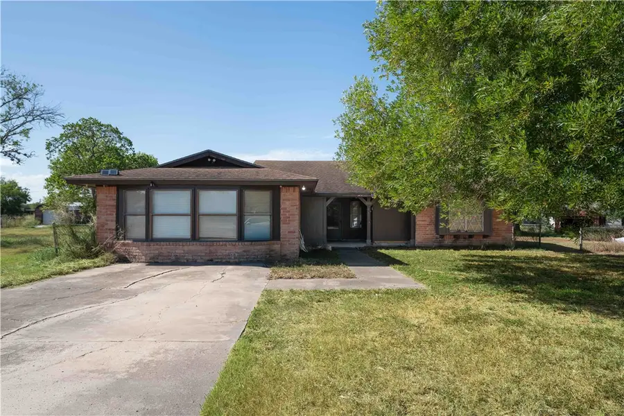 4132 Colony Drive, Robstown, TX 78380 - #3