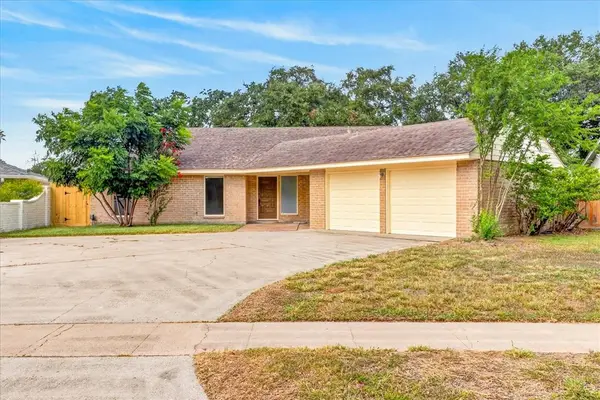 5037 Moultrie Drive, Corpus Christi, TX 78413