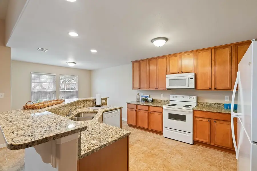 1506 N Live Oak Street, Rockport, TX 78382 - #2