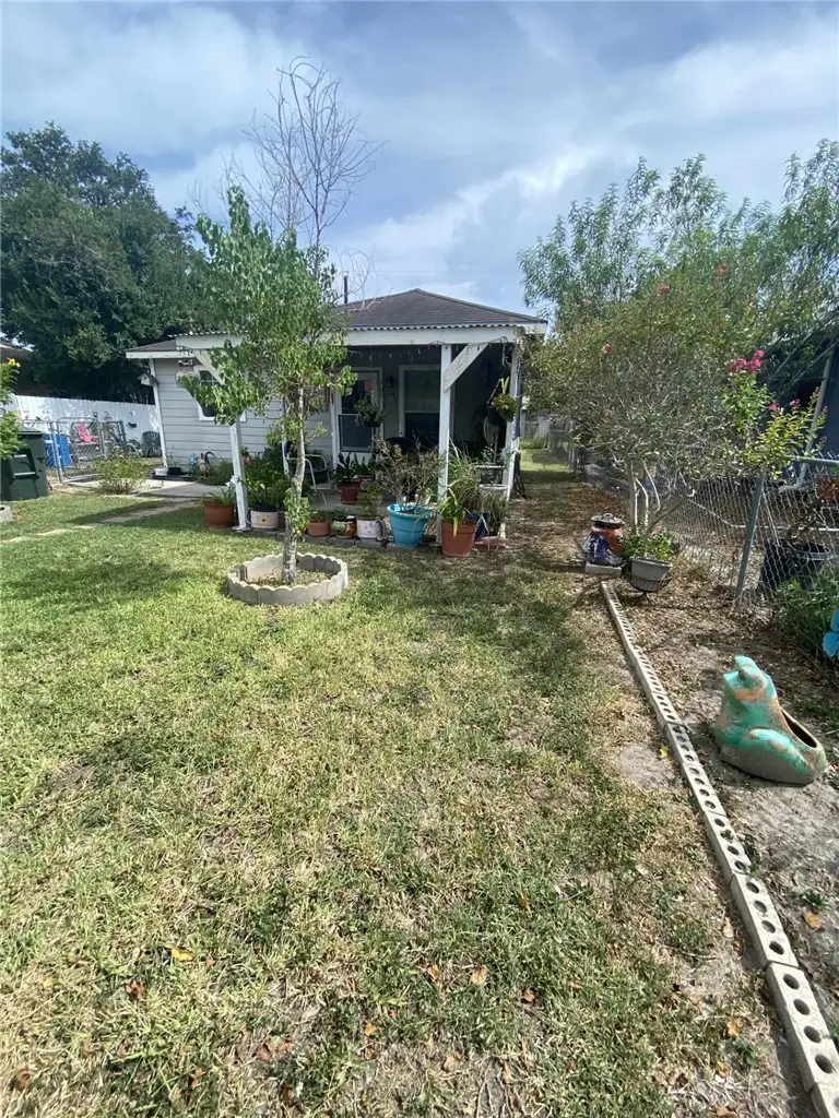 502 Gardenia Street, Alice, TX 78332 - #3