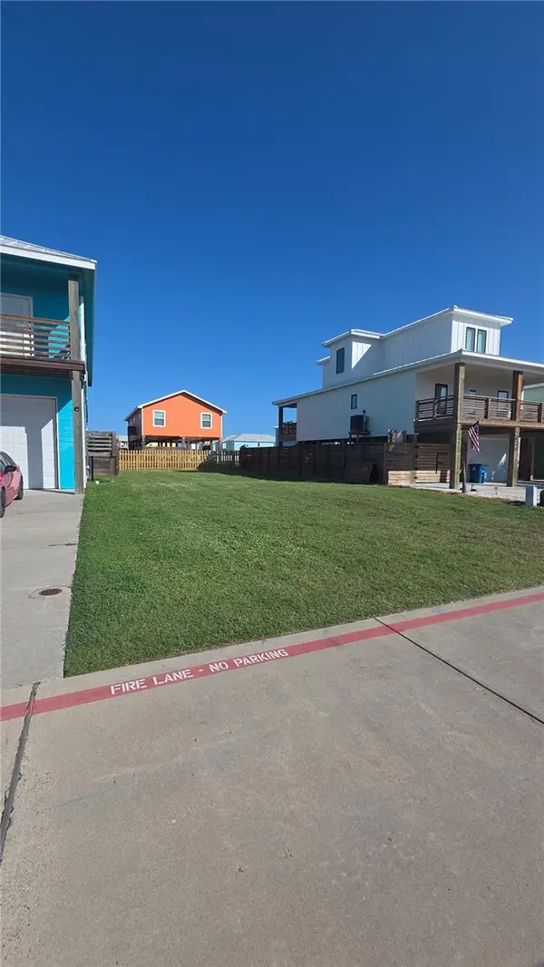338 Paradise Pointe Drive, Port Aransas, TX 78373