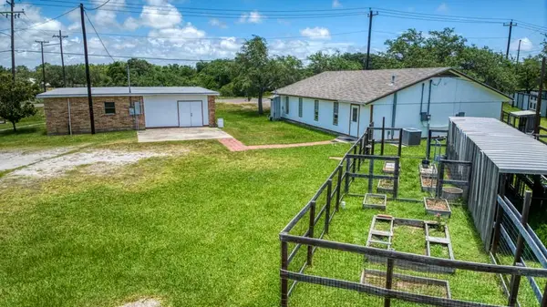 102 Woodhaven Drive, Ingleside on the Bay, TX 78362