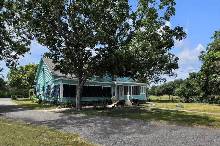 143 Austwell Rd, Tivoli, TX 77990 - #3