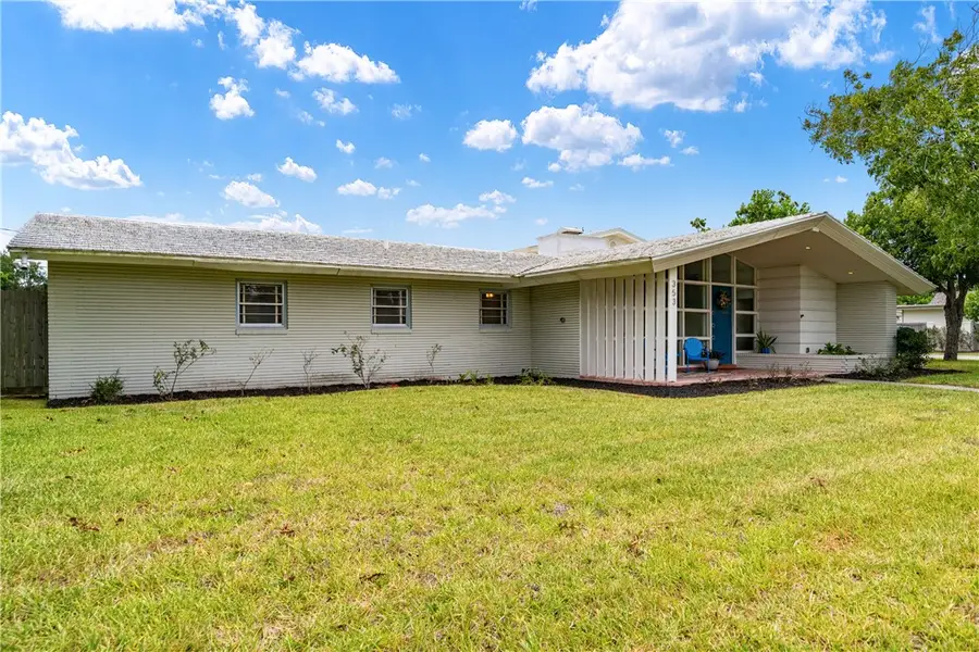 353 Bermuda Place, Corpus Christi, TX 78411 - #2