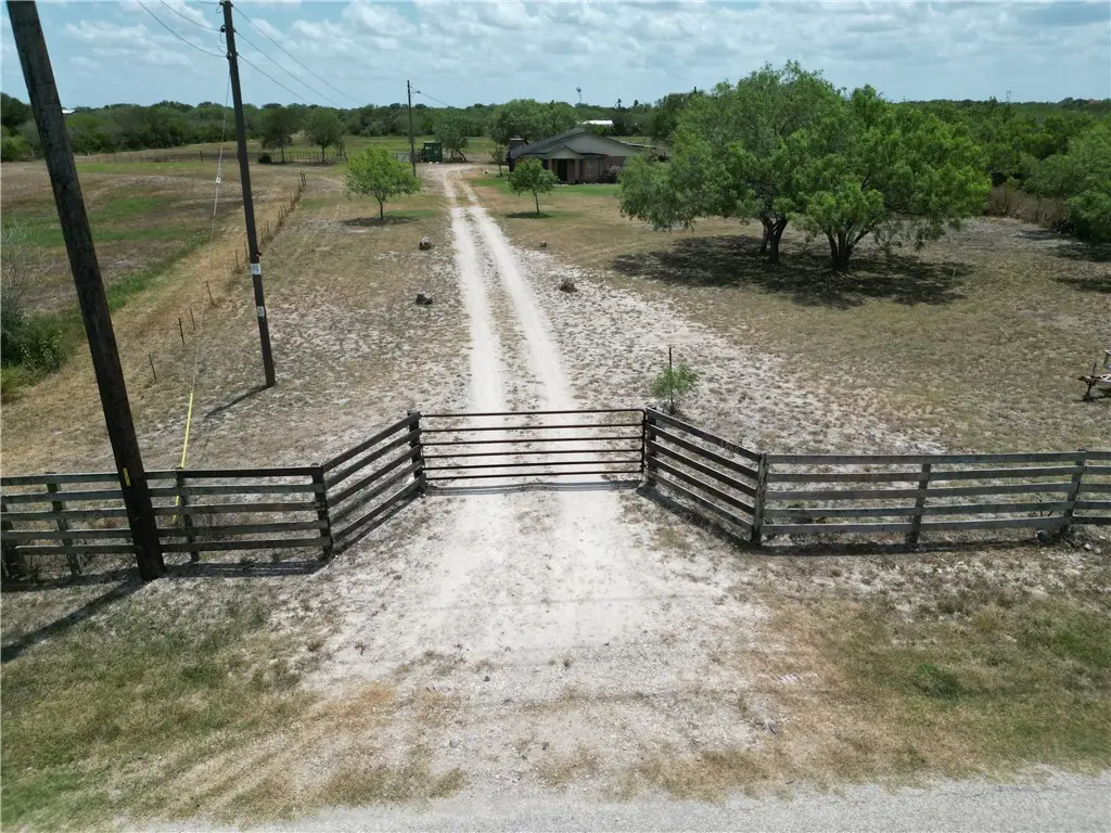 1260 W County Road 303, Orange Grove, TX 78372 - #1