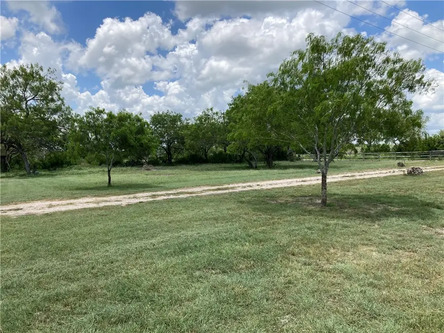 1260 W County Road 303, Orange Grove, TX 78372 - #3