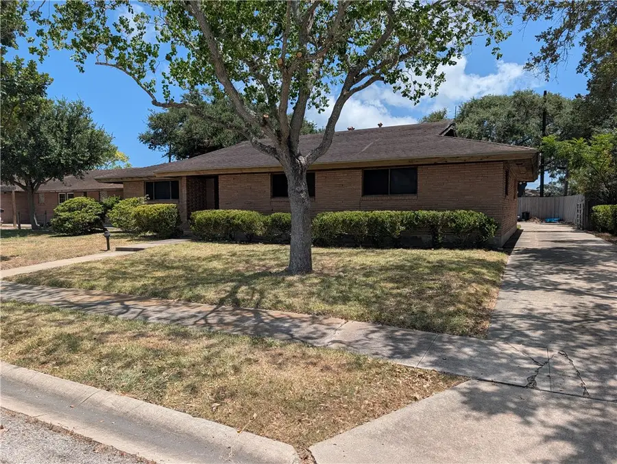 409 Ashland Drive, Corpus Christi, TX 78412 - #2