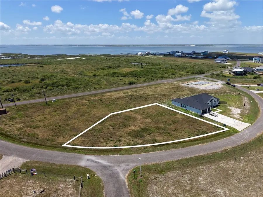 16 Northpointe Circle, Rockport, TX 78382 - #2