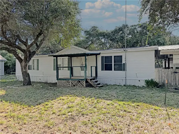220 W Linden Street, Rockport, TX 78382