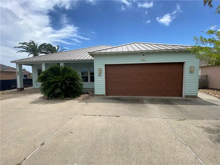 925 Pompano Drive, Aransas Pass, TX 78336 - #3