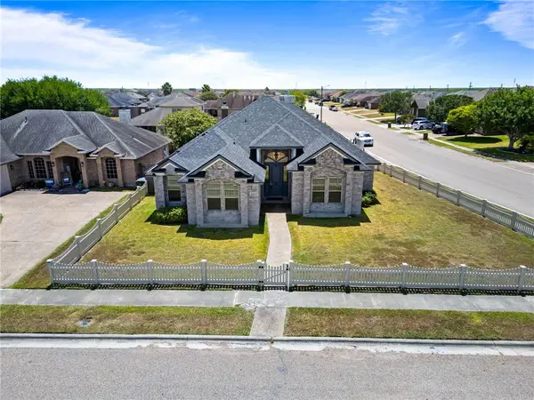 6821 Round Table Street, Corpus Christi, TX 78414