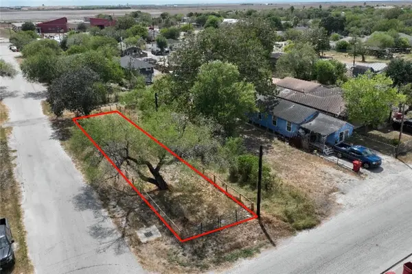 1100 Kansas Street, Robstown, TX 78380