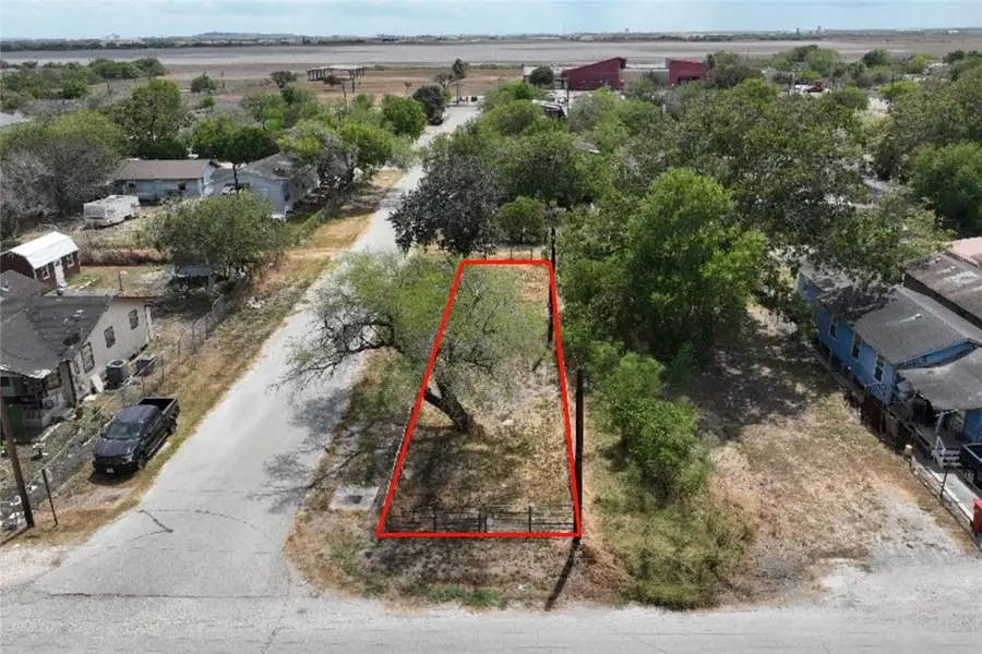 1100 Kansas Street, Robstown, TX 78380 - #2
