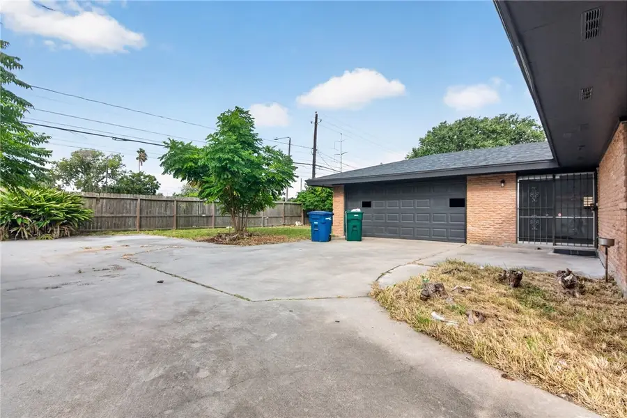 4153 Montego Drive, Corpus Christi, TX 78411 - #3