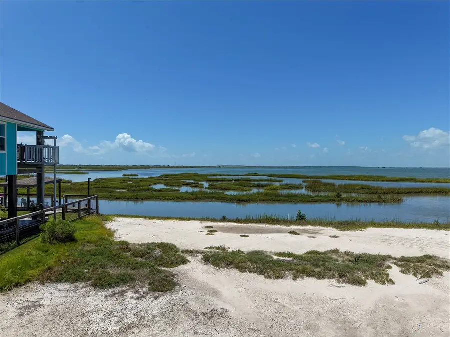 74 Newcomb Bend, Rockport, TX 78382 - #3