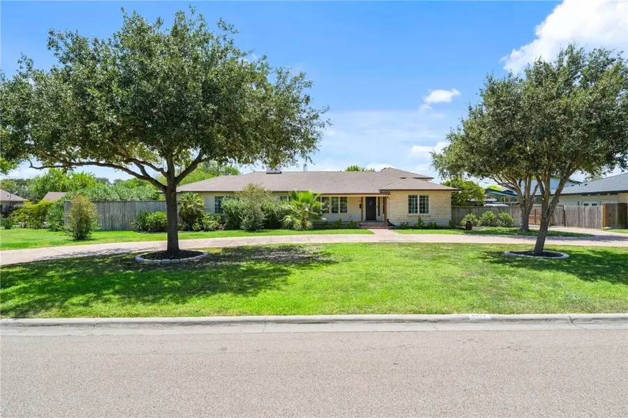 3413 Manitou Street, Corpus Christi, TX 78411 - #3
