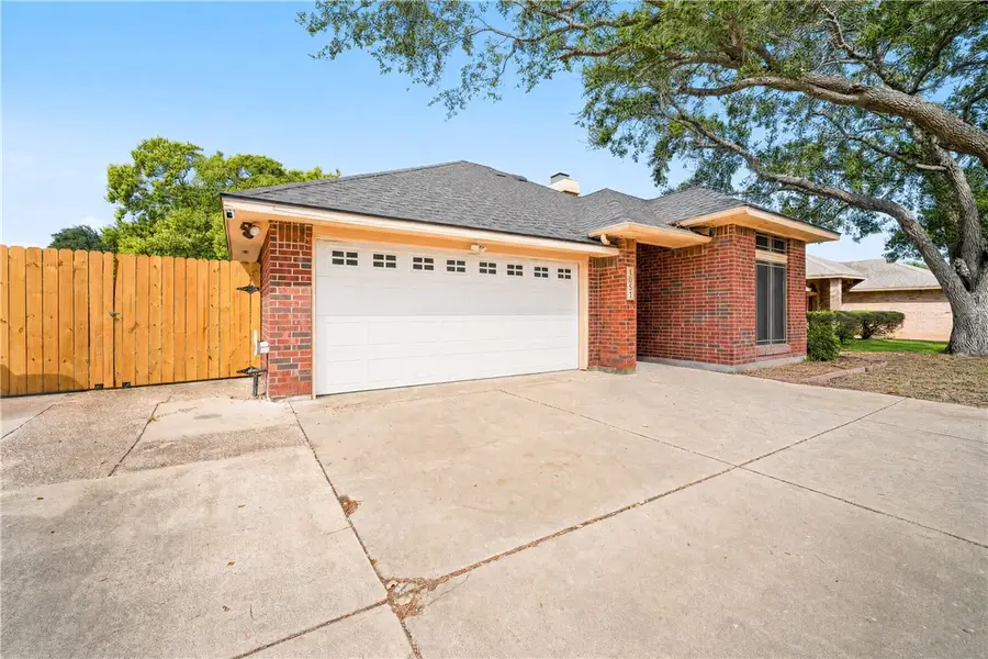 3430 Picadilly, Corpus Christi, TX 78414 - #2