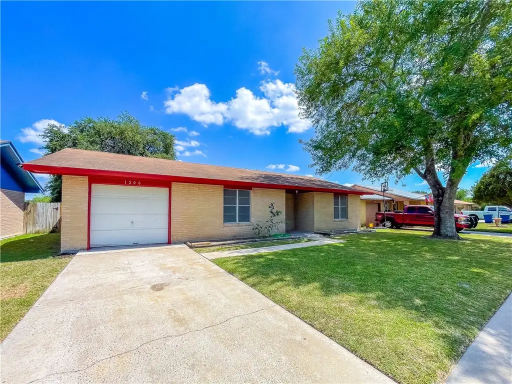 1206 Fairview Drive, Beeville, TX 78102 - #1