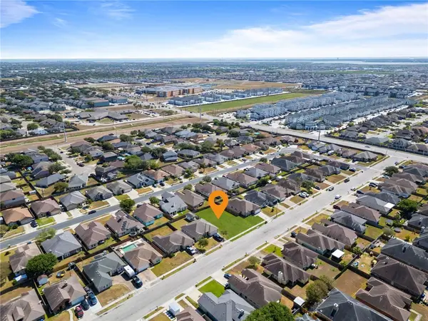 6226 Queen Bess Drive, Corpus Christi, TX 78414