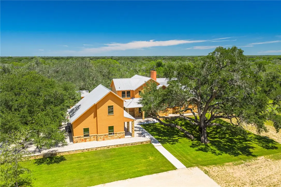 3355 Jim Brite Rd, Pleasanton, TX 78064 - #1