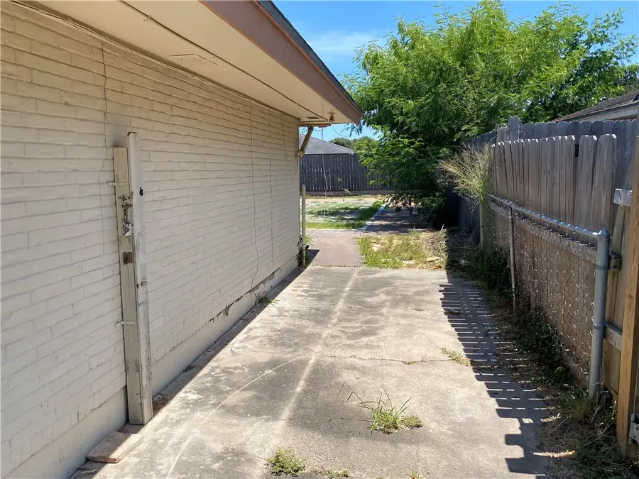 5006 Cascade Drive, Corpus Christi, TX 78413 - #3