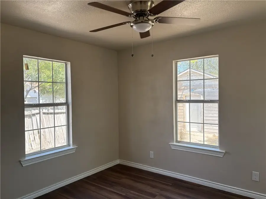 4642 Nesbitt Drive, Corpus Christi, TX 78415 - #2