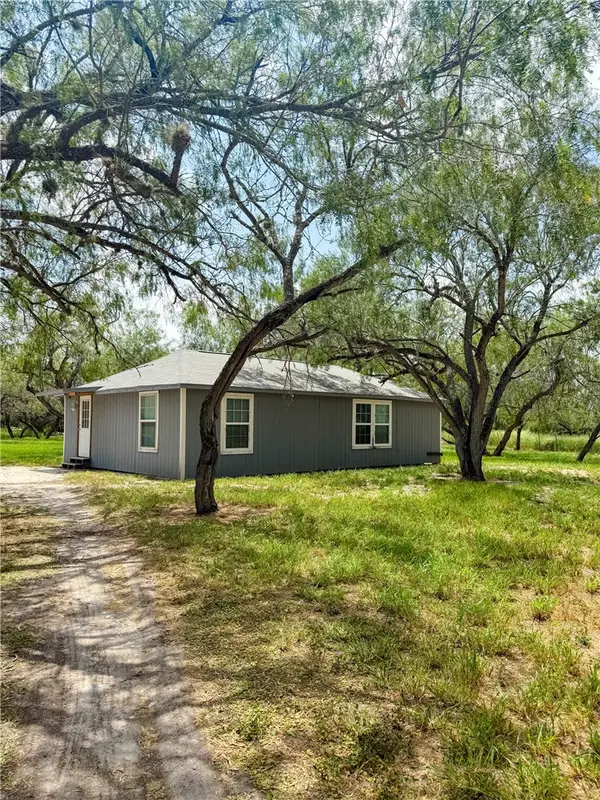 9872 County Road 623, Skidmore, TX 78389