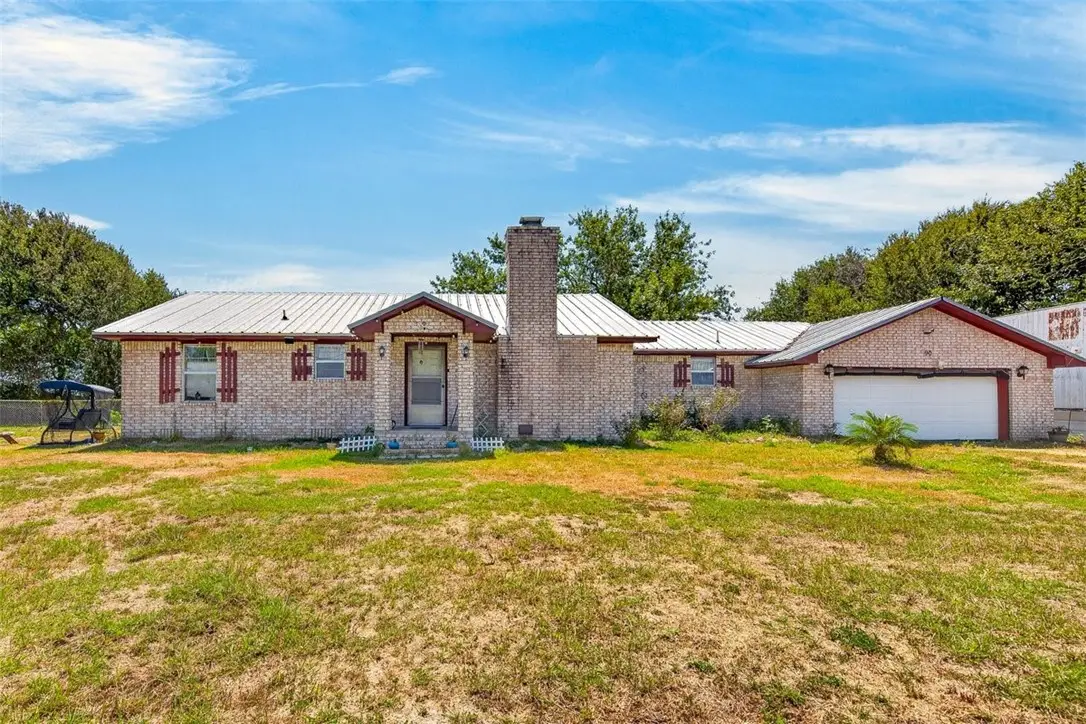 90 Fisher Road, Port Lavaca, TX 77979 - #1