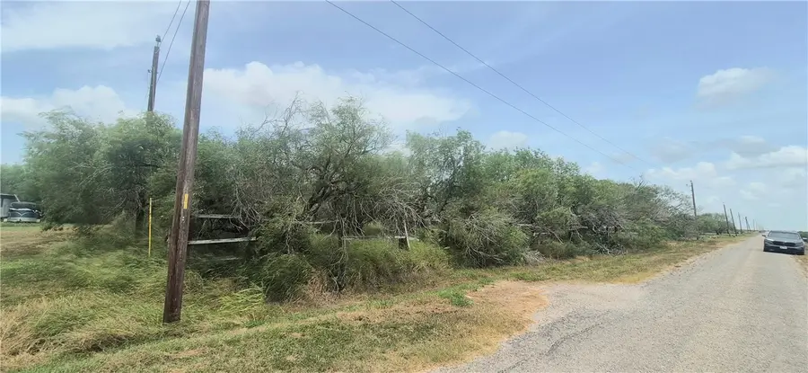 4886 County Rd 28, Robstown, TX 78380 - #3