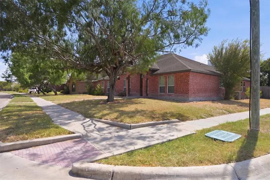 4201 Lake Apache Drive, Corpus Christi, TX 78413 - #2