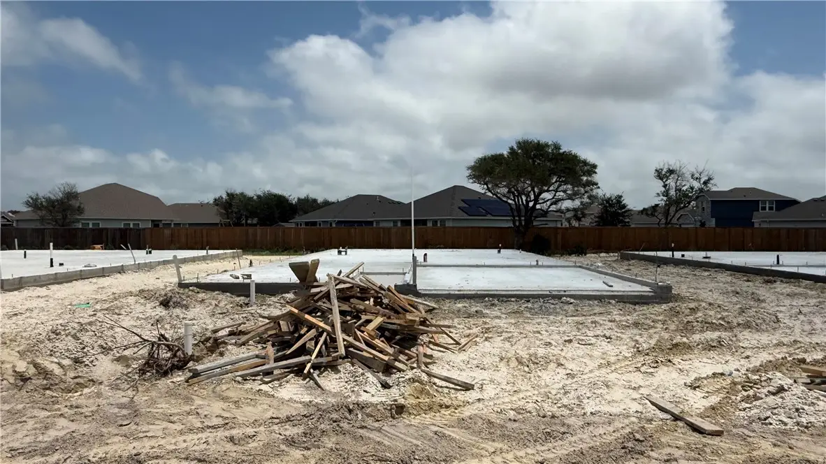 121 Grenada Drive, Rockport, TX 78382 - #1