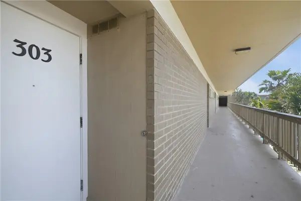 15340 Leeward Drive #303, Corpus Christi, TX 78418